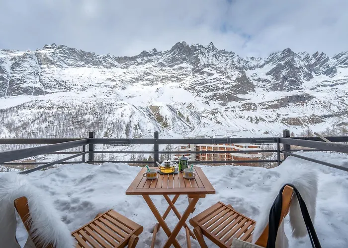 Apartment Cervino Dreamview- 3 Minuti A Piedi Dalle Piste Da - Parcheggio Gratuito *